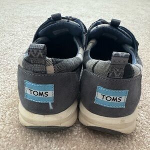 TOMS Women’s Black/White/Gray Tennis Shoes size 9W